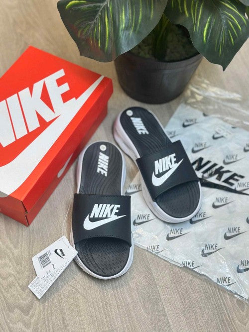 NK Classic Cloud Sole Black White Flip Flop