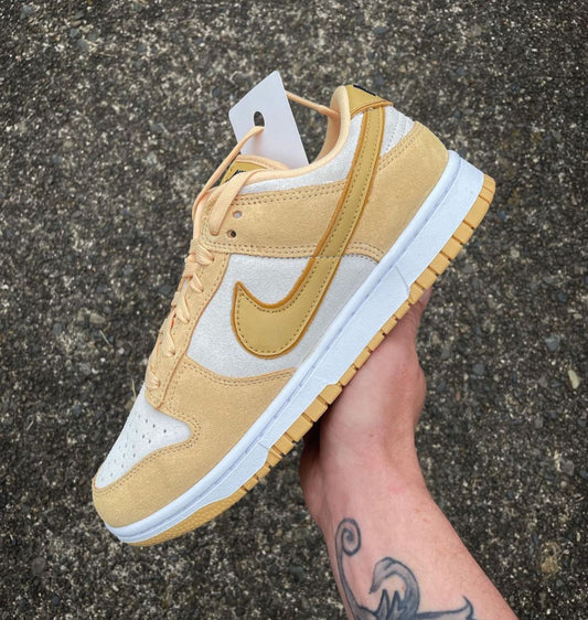 Sbdunk Low Celestial Gold