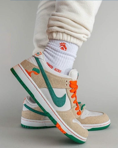 SB Dunk Low Jeritos