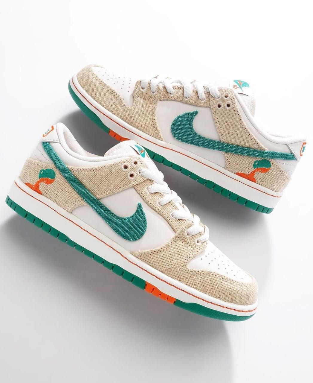 SB Dunk Low Jeritos