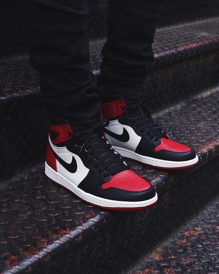 A.Jordan Retro 1 Bred Toe