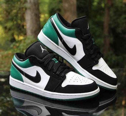 A.Jordan Retro 1 Low ‘Black Mystic Green’