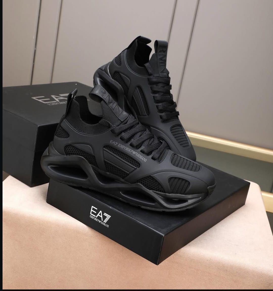 EA7 Infinity Cage UA