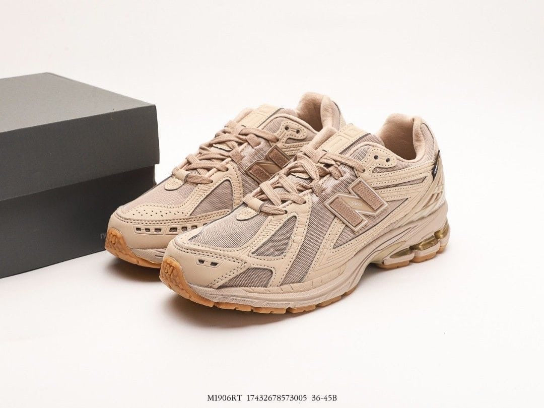 NB. 1906R “CORDURA DESERT”