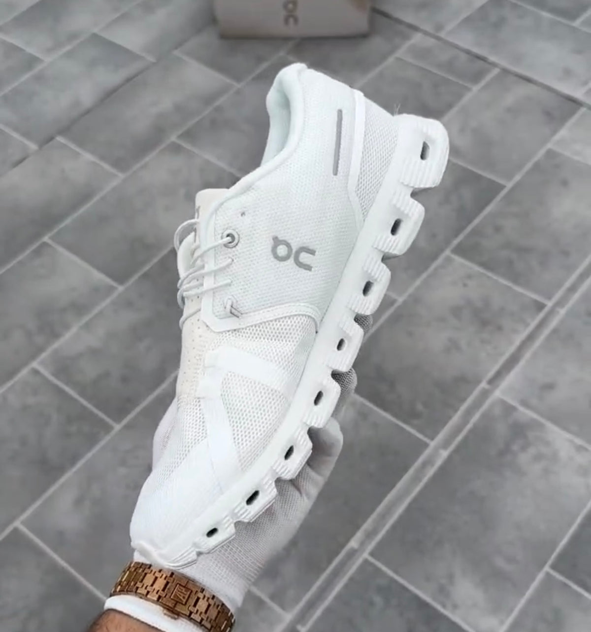 OC. Running 6 White