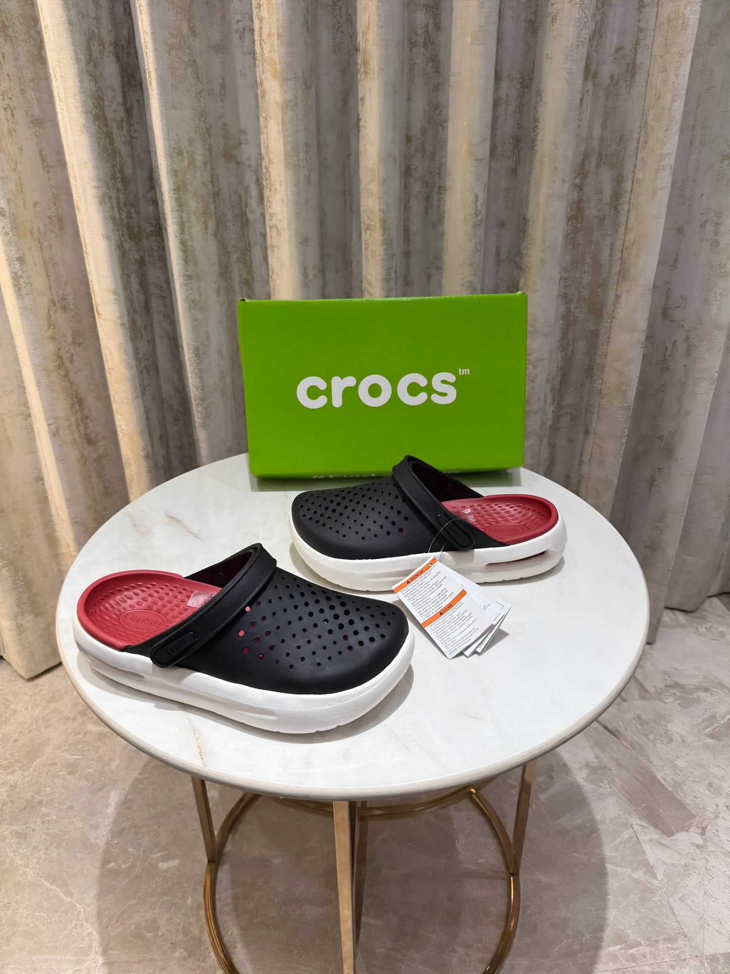 Crocs InMotion Clog  Black Red