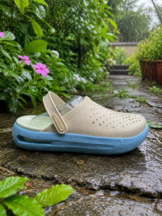 Crocs InMotion Clog  cream sky